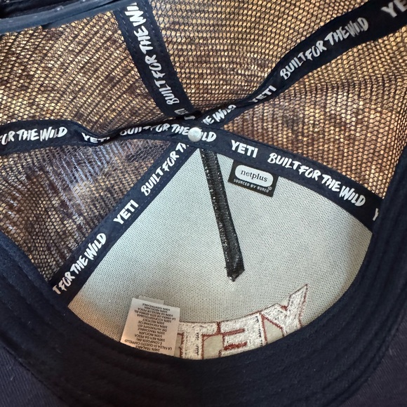 YETI Navy Blue Adjustable Trucker Hat - Picture 8 of 9